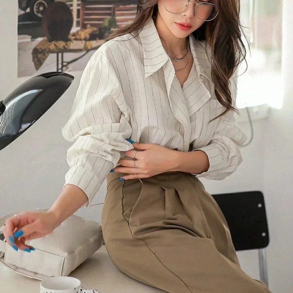 White Elegant Women's Striped Print Drop Shoulder Shirt - Picture 6 of 8